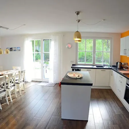 Duenenrose Comfortable Glowe